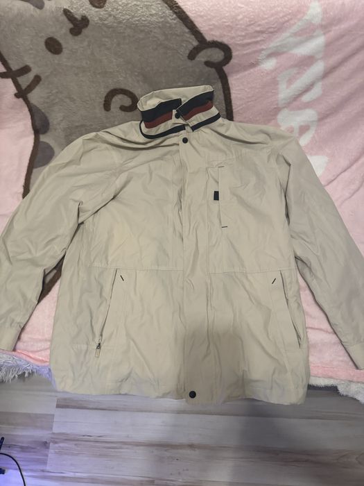 Kurtka przeciwdeszczowa