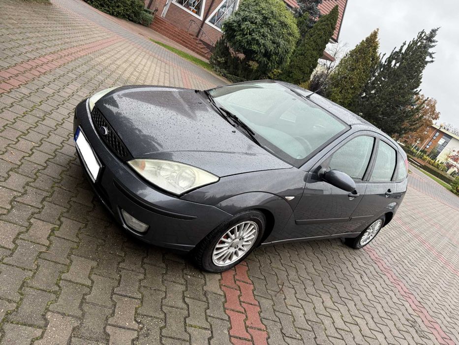 Ford Focus 1.8 b 04r nowe opony bardzo dobrze jeździ pewna benzyna