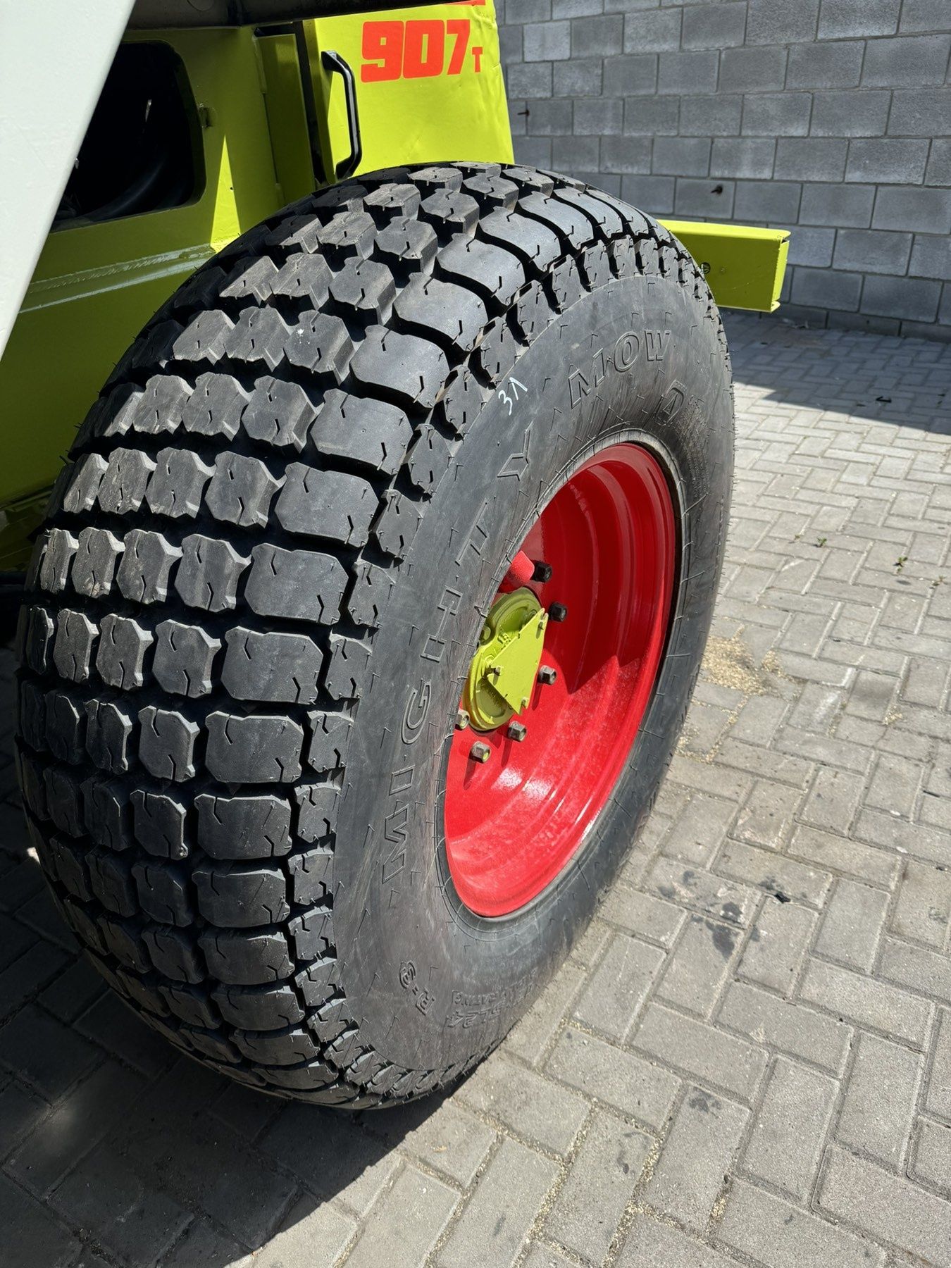 Навантажувач claas Ranger 907