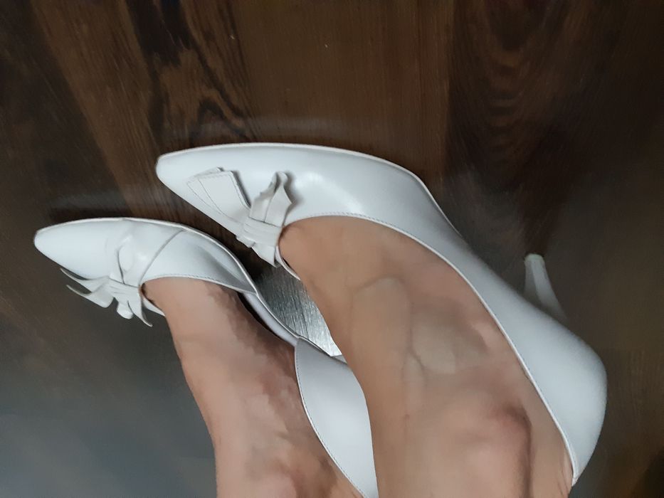 Buty szpilki białe skórzane ślub rozm.39