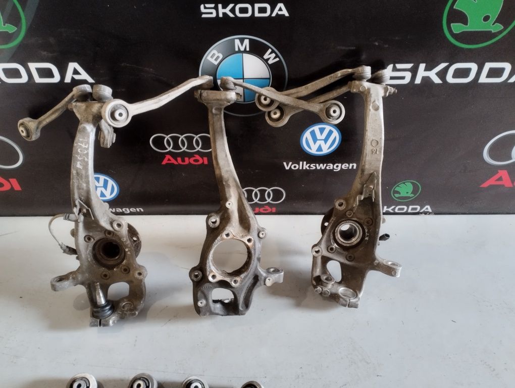 Цапфа поворотний кулак комплект ричаг Audi a4b8 q5 a5 a6c7 А4Б8 a6 c7