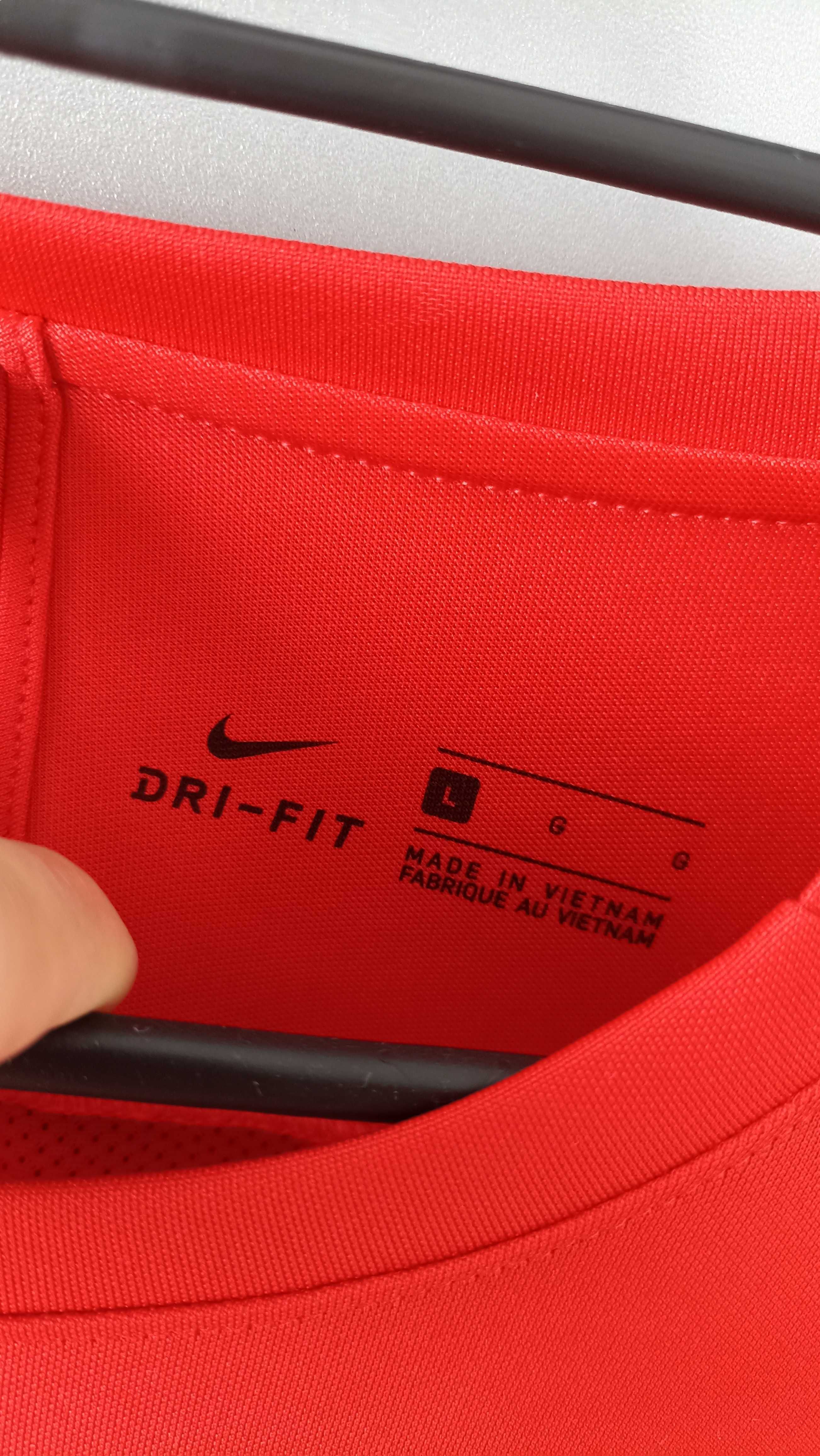 Koszulka męska czerwoną sportowa Nike dry-fit
