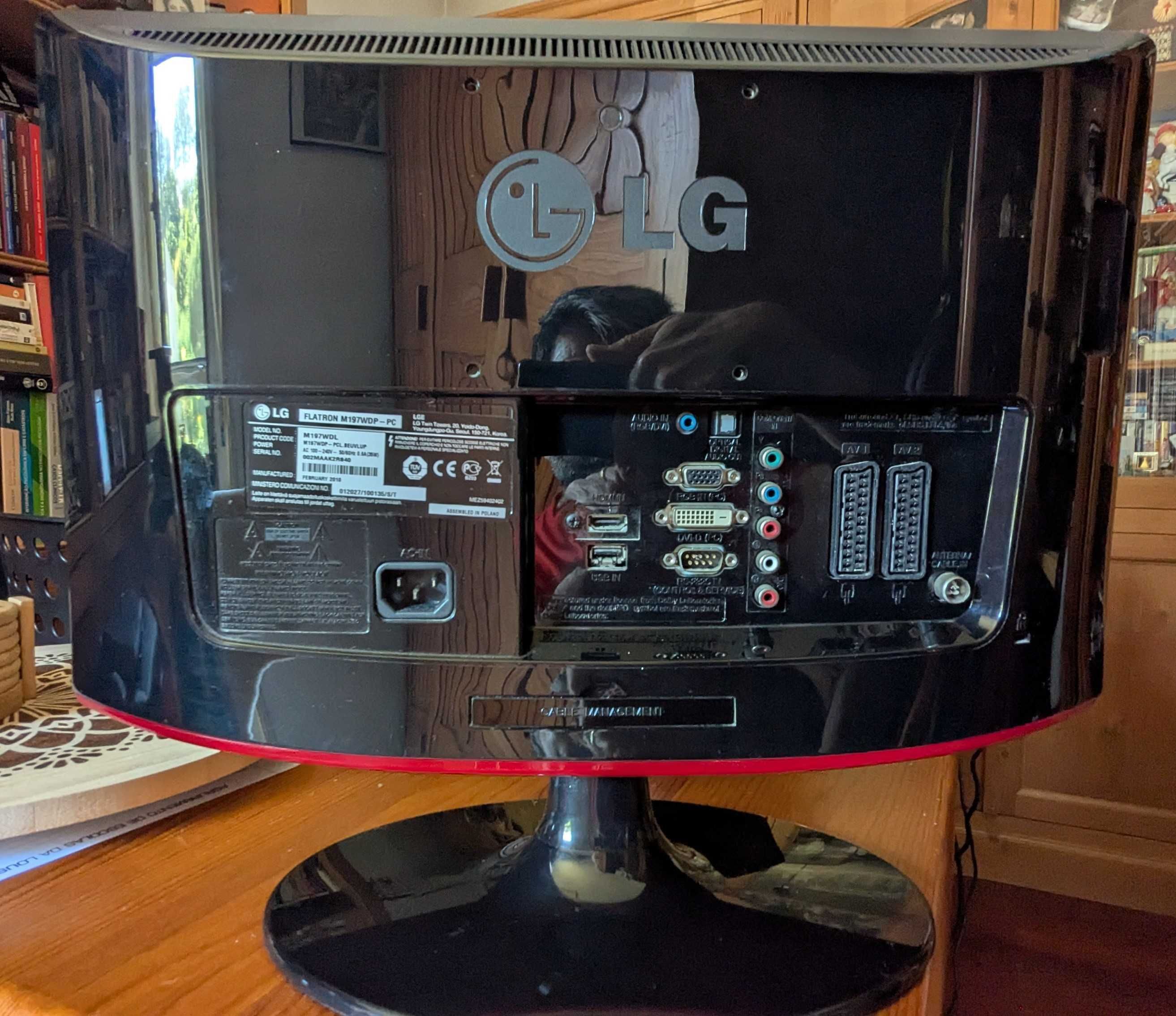 LG 2 em 1 - Televisão e monitor de PC