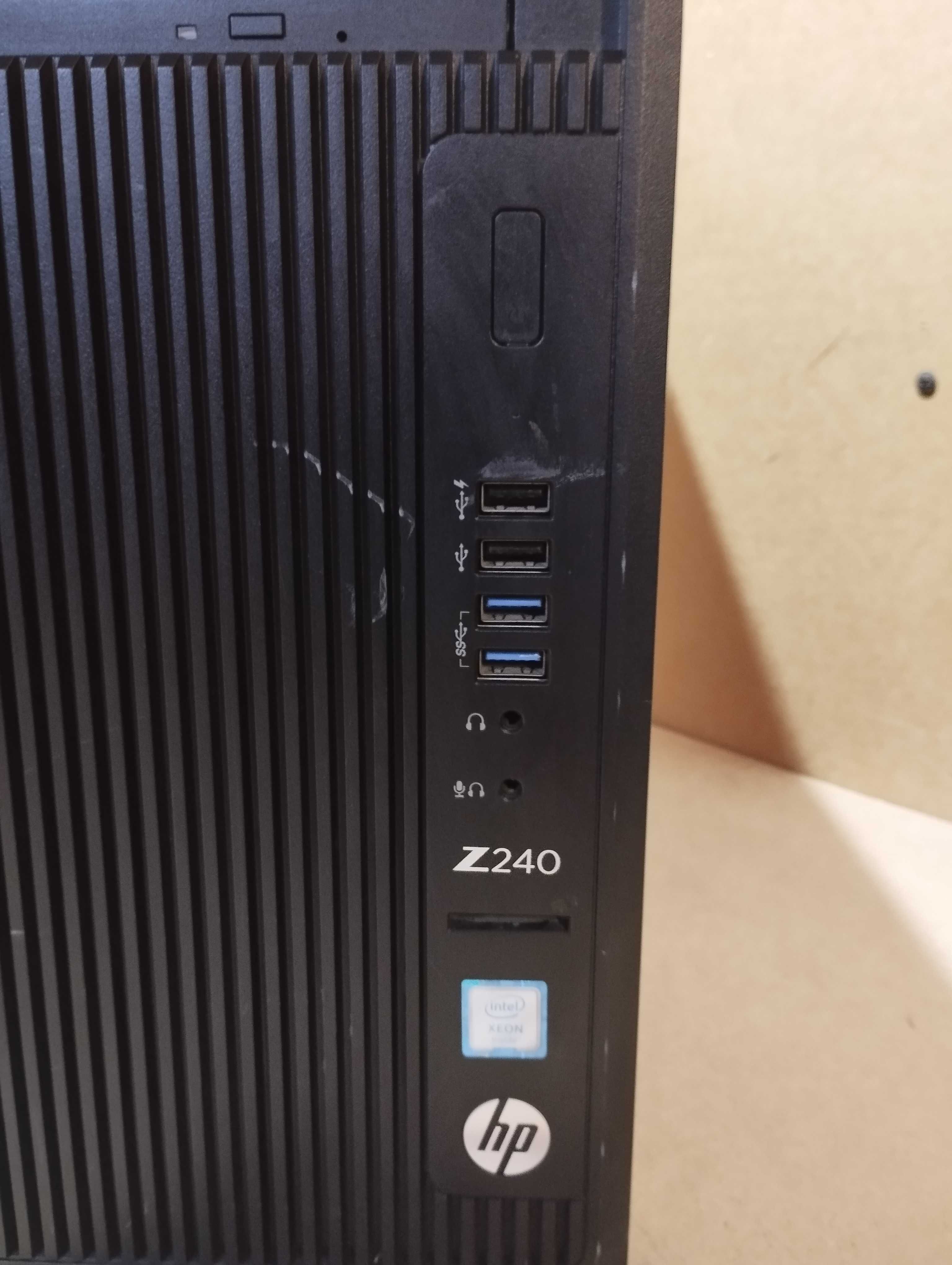Робоча станція HP Z240 / Xeon E3 - 1245 V6 / 16 DDR4
