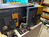 Xbox One X 1TB - Cyberpunk 2077 Edition w boxie używany, inny pad