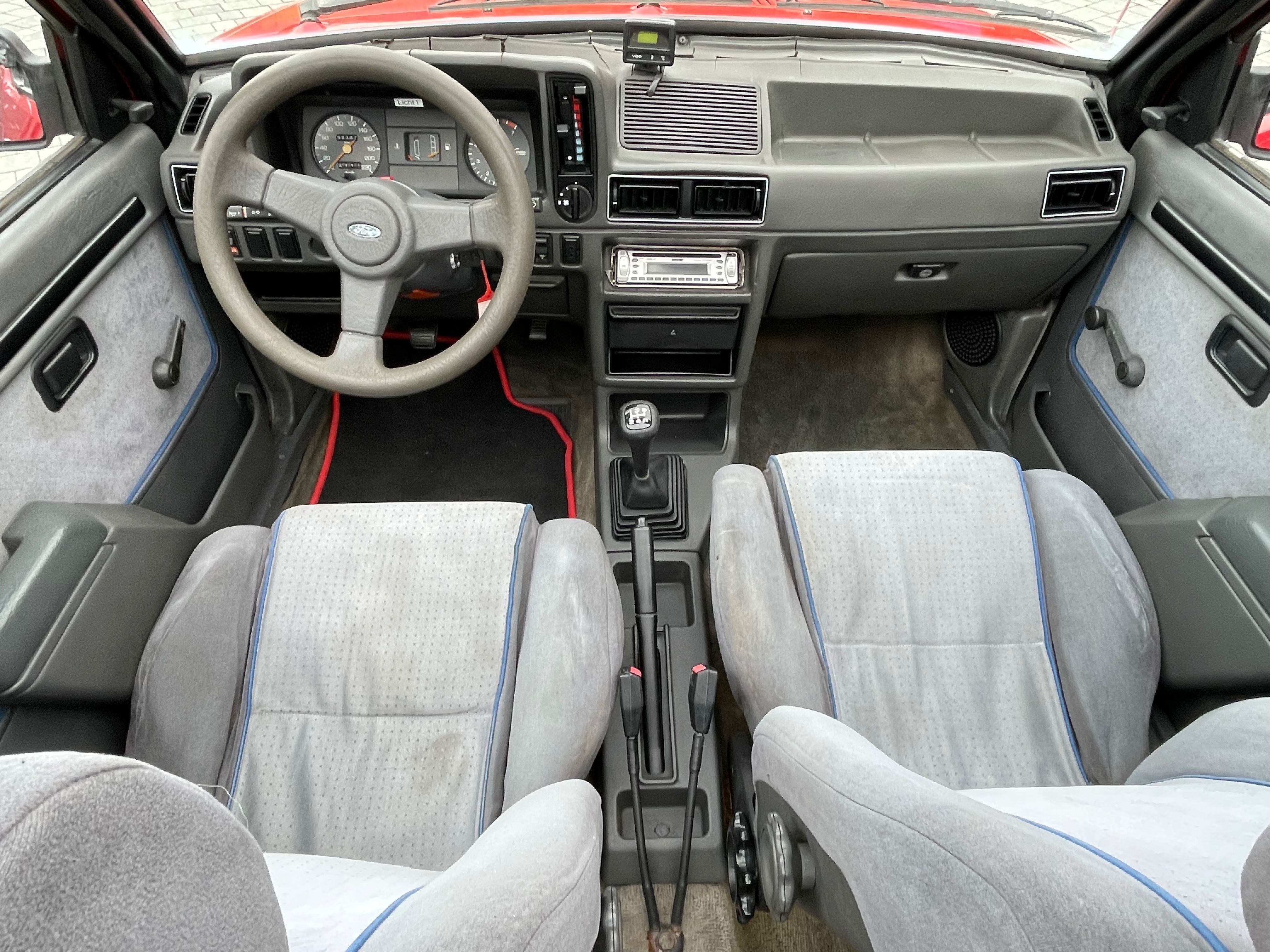Sprzedam Forda Escorta Cabrio XR3i Mk3 z 1985r 1.6 benzyna na zabytek