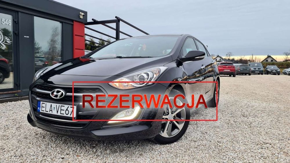 Hyundai I30 1.4Benz mnaual Navi kamera LIFT climatronic el fotele bogate wyposaże