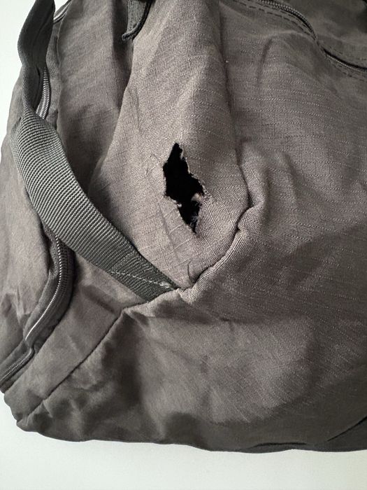 Duża torba podróżna z wadą