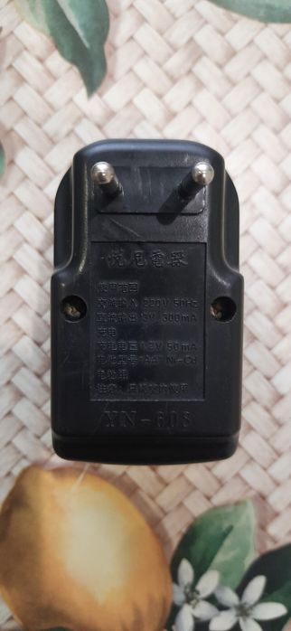 Зарядка для батареек АА