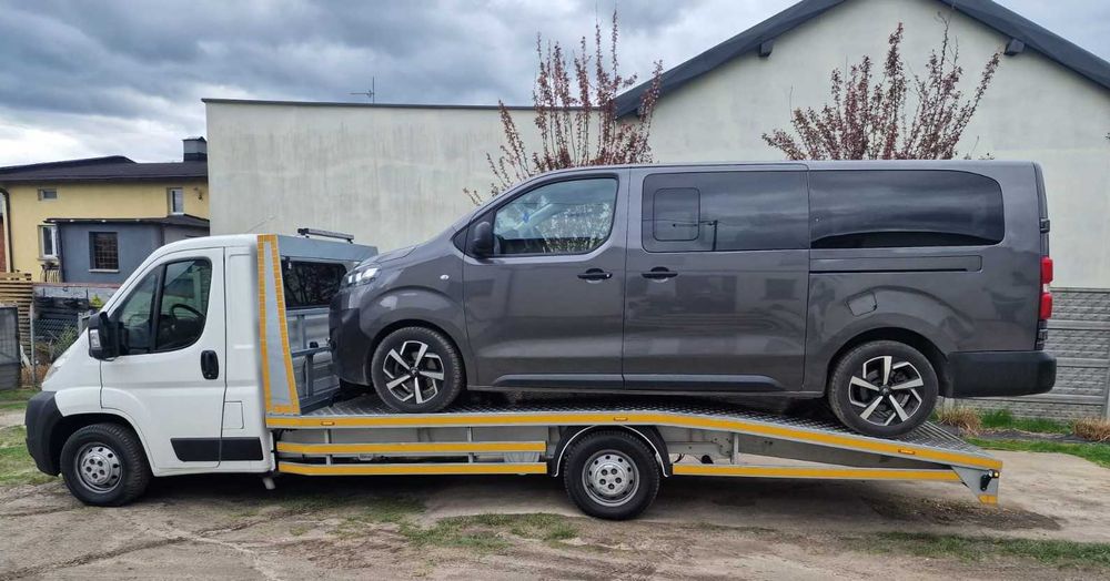 laweta autolaweta, holowanie, pomoc drogowa od 2.5 za km, transport