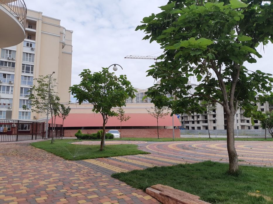 Продаю окремо розташоване приміщення на 5 квартир  в ЖК Рів"єра Микола