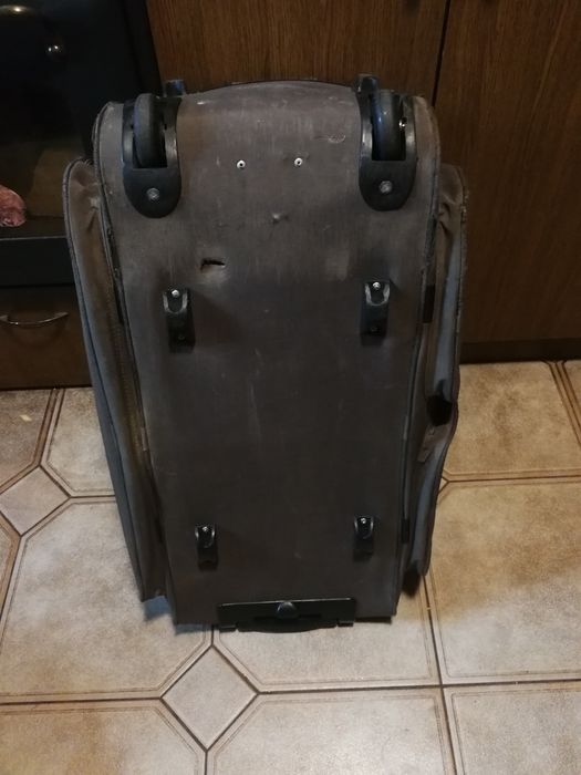 Чемодан-сумка Bagland Madrid на колёсах дбольшая