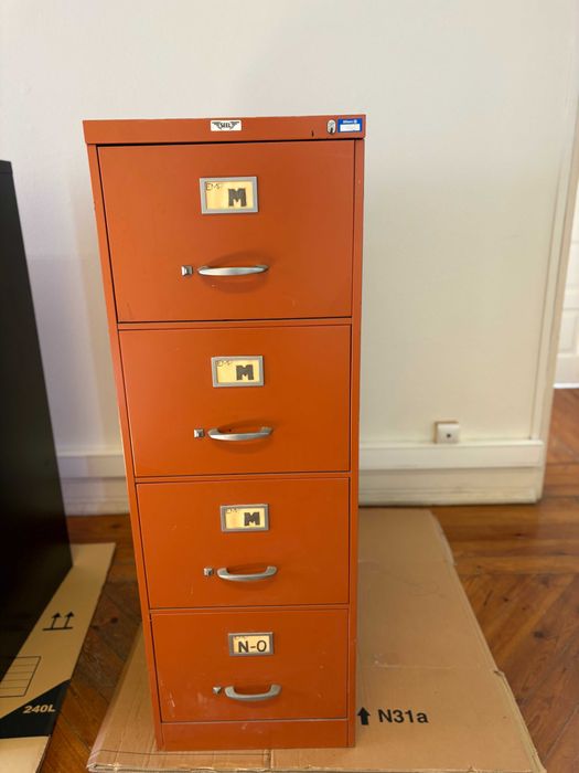 Arquivador metálico 4 gavetas cor laranja