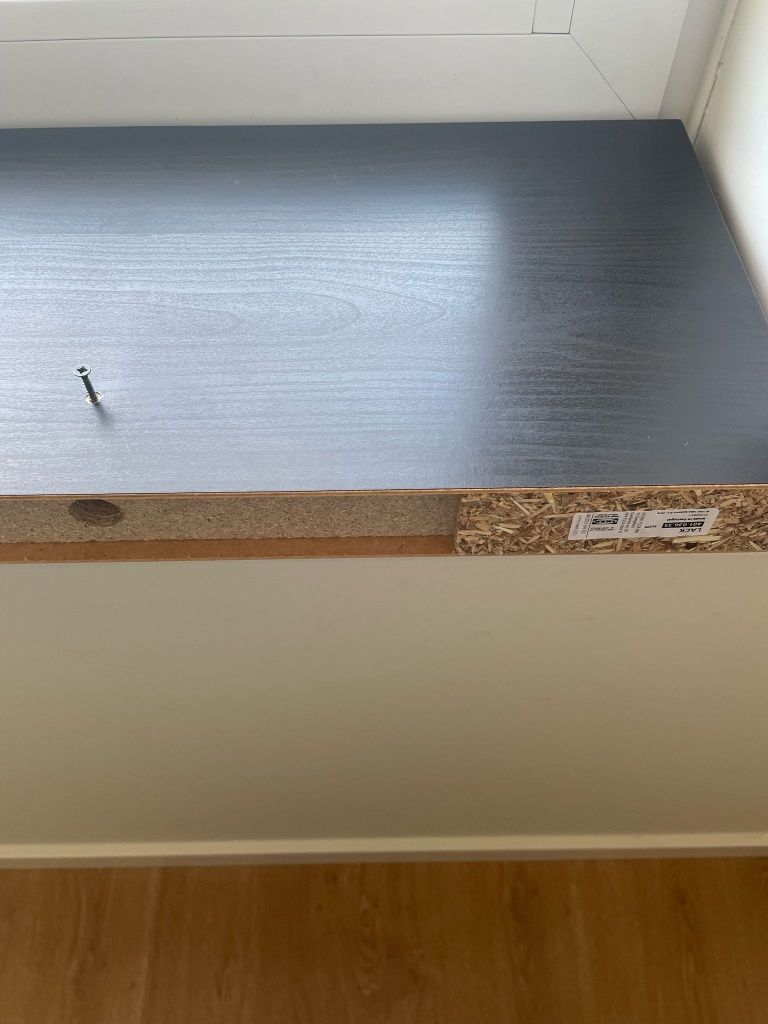 Prateleira IKEA usada