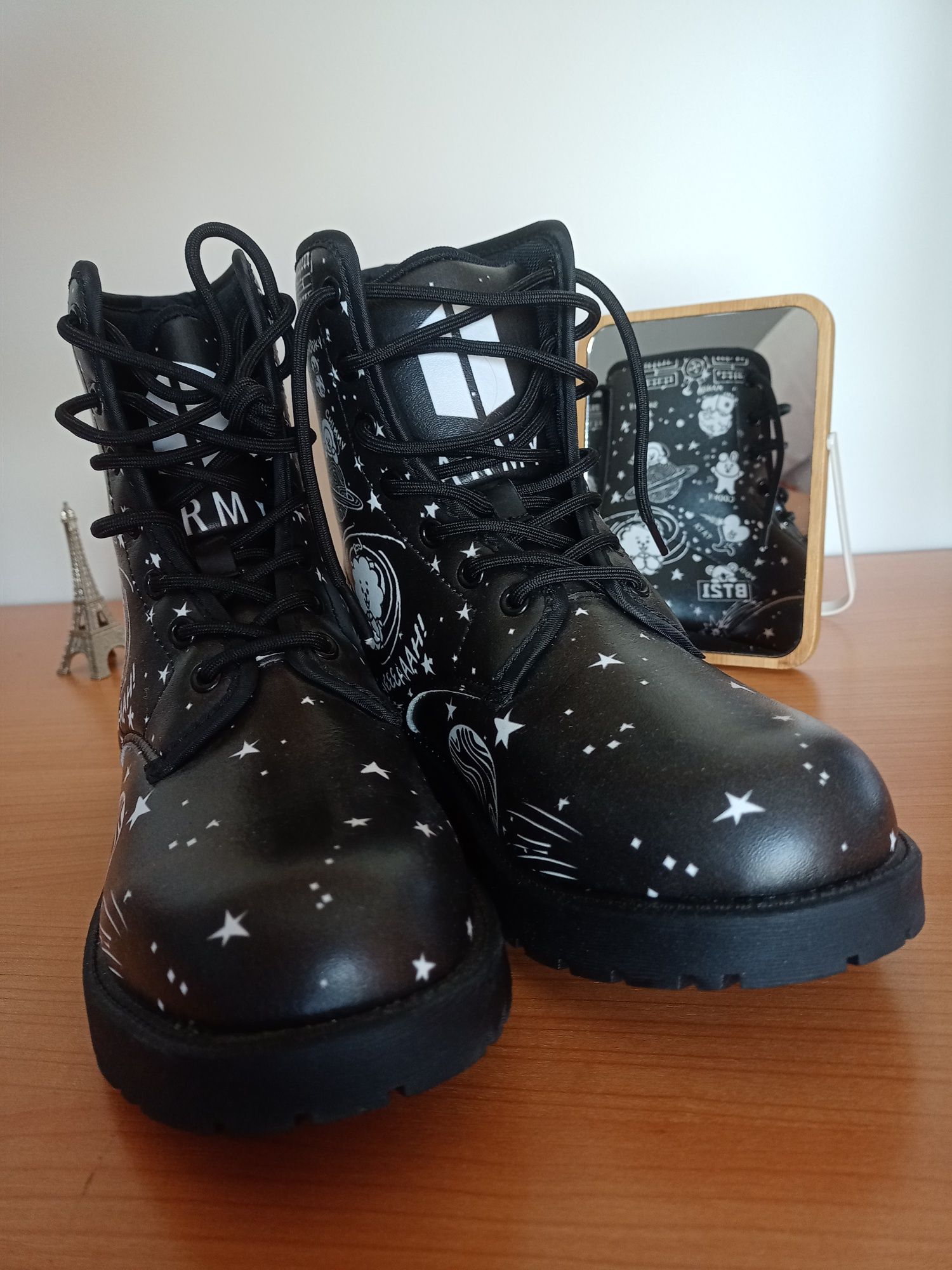 Botas do BT21 (BTS) novas