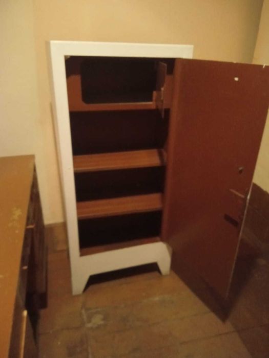 Сейф стальний на документи або зброю.