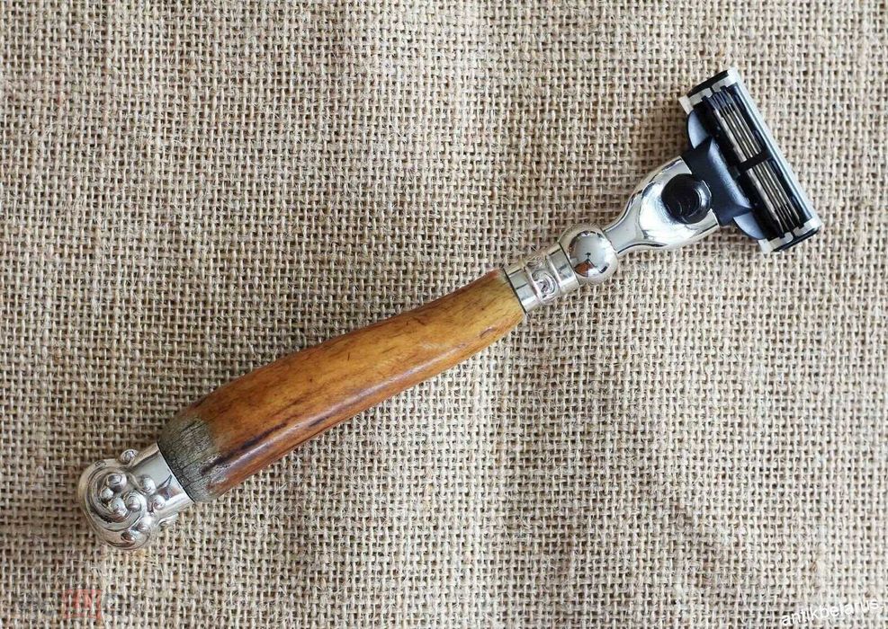 Станок для гоління ручка ріг, срібло, касети Gillette Mach 3!