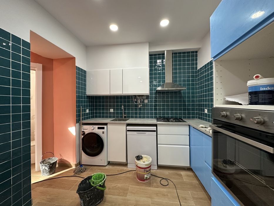 T2 Alcântara totalmente renovado, cozinha equipada 1300€