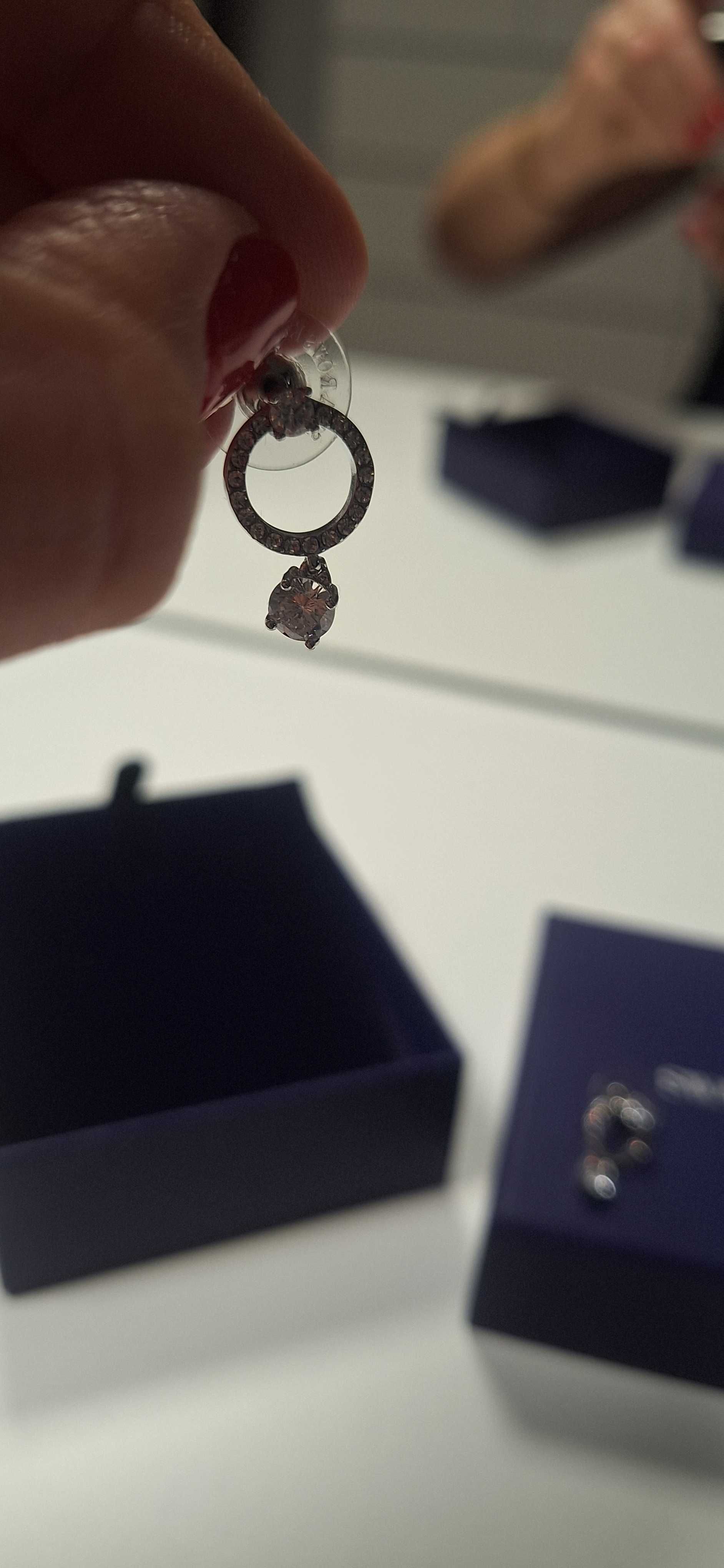 Kolczyki kreole Constella wiszace srebrne swarovski