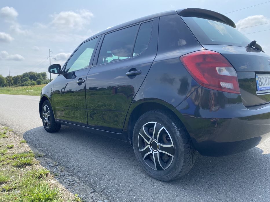 Шкода фабія 2013 рік 1.2 газ-бензин