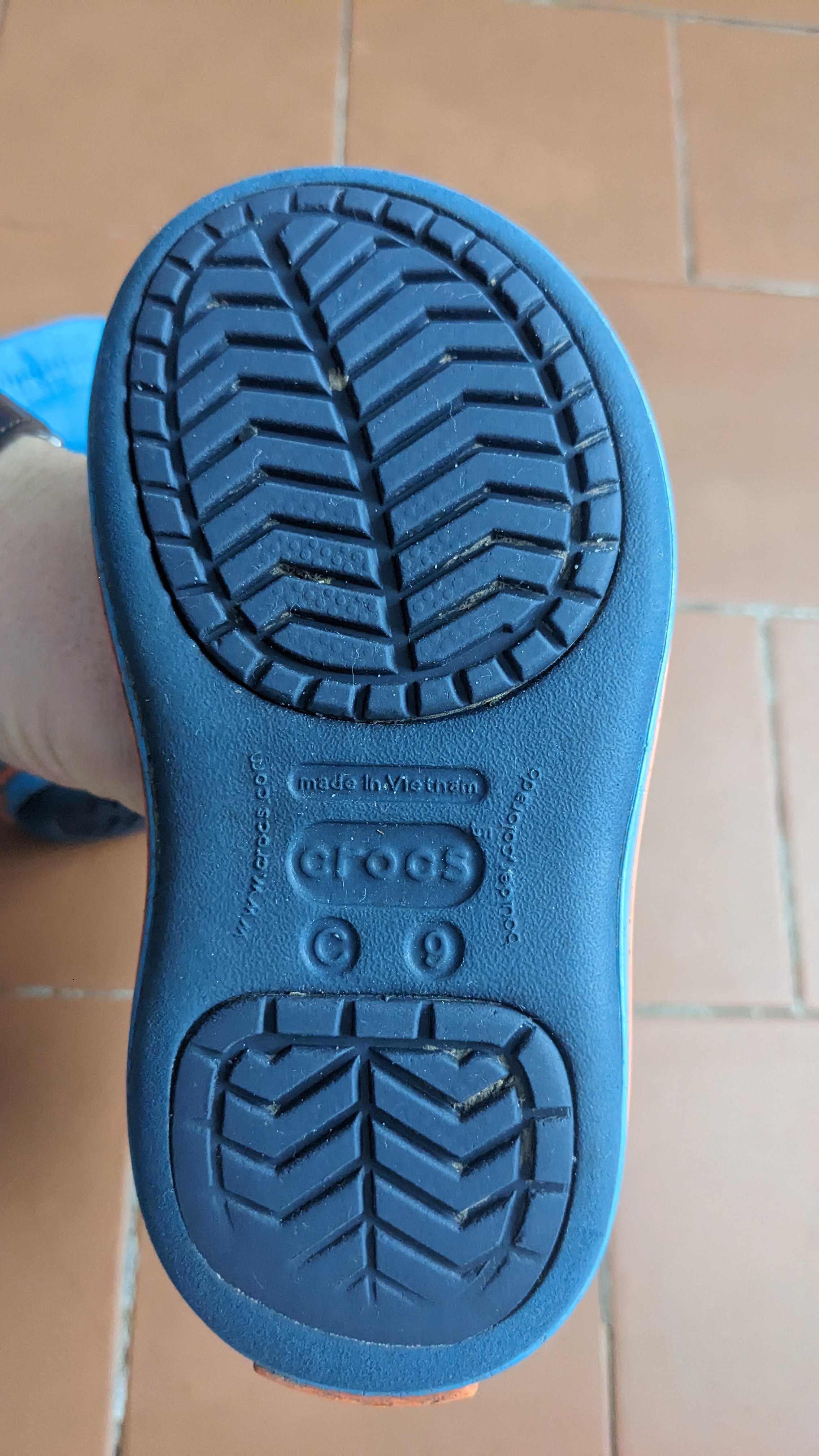 Продам черевики Crocs