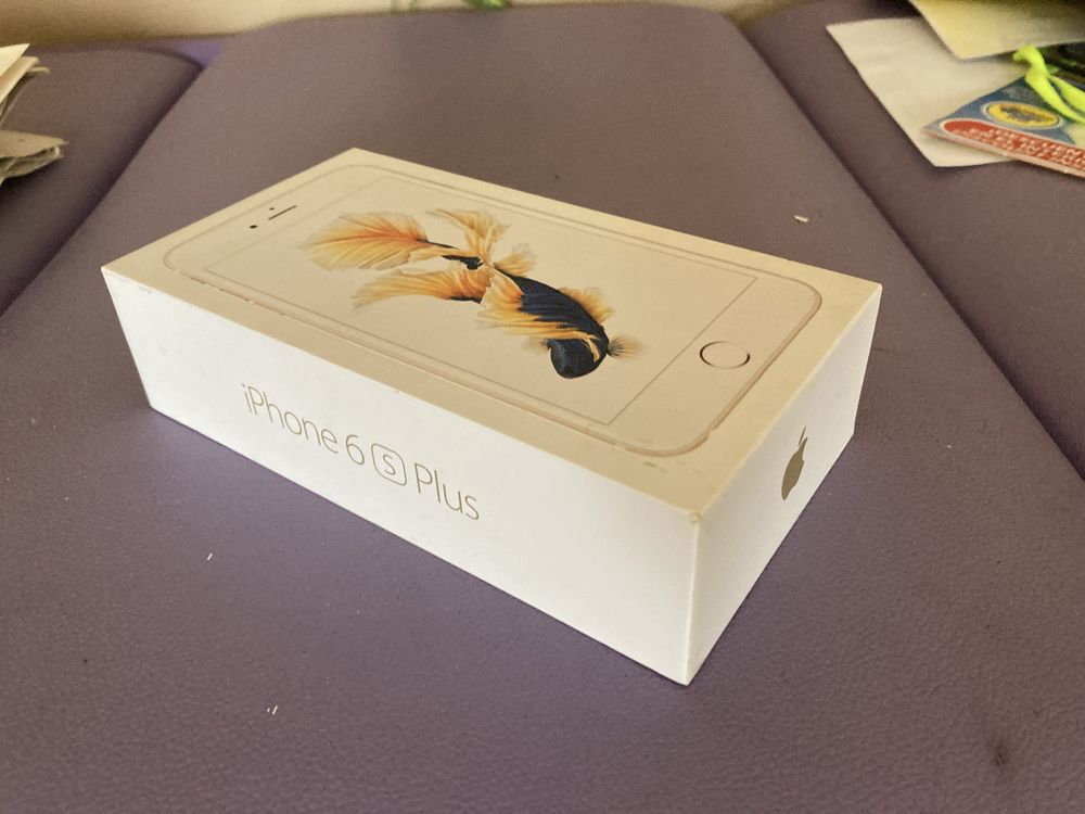 Caixas de Iphone Xr, 6S Plus e Ipod Touch