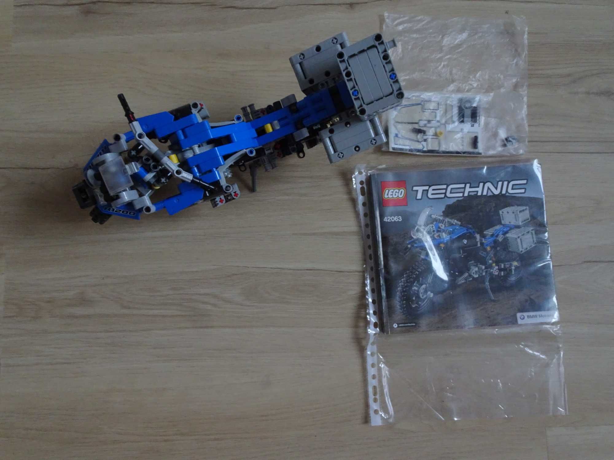 Lego Technic BMW R 1200 GS Adventure