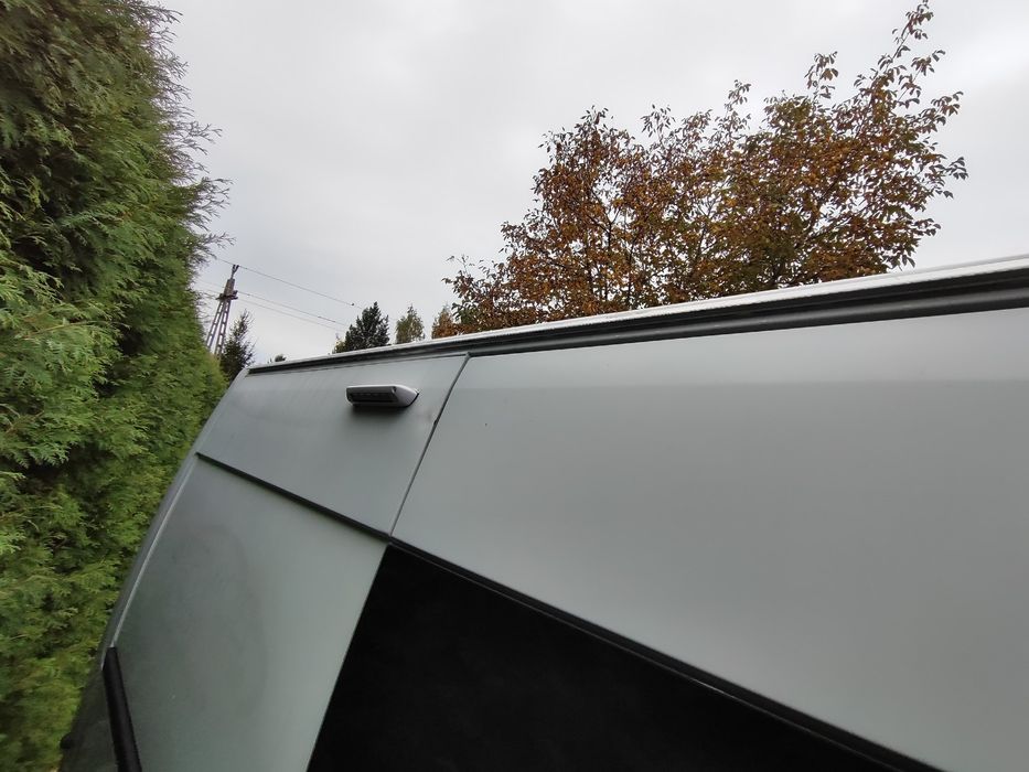 Kamper kampervan z Fv23% Nissan Nv400 L2H2