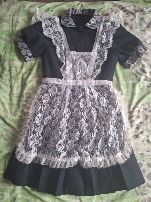 Продам шкільна форма підійде на вік 14-15 років