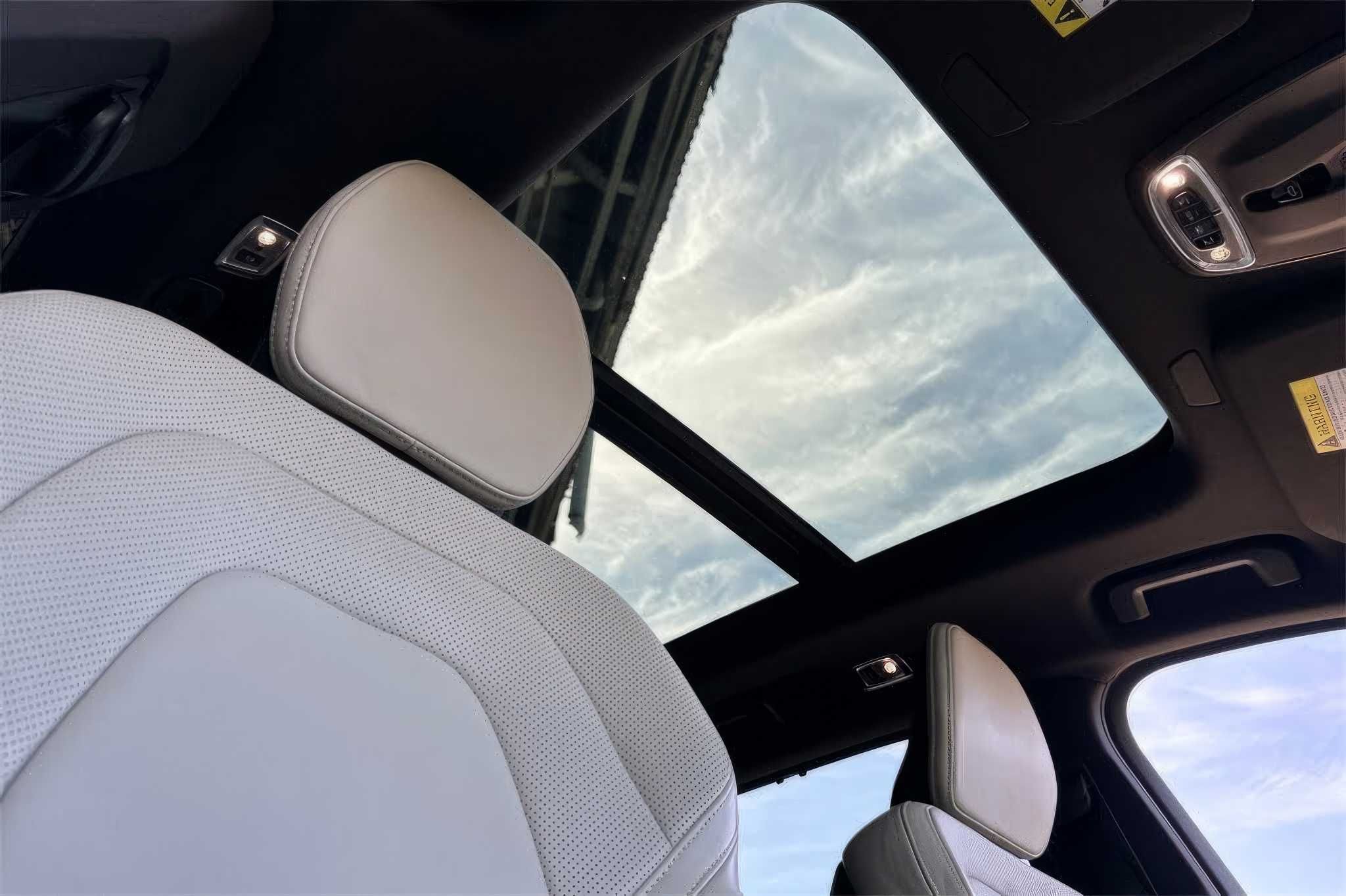 2022 Volvo XC90 Recharge R-Design Extended Range
