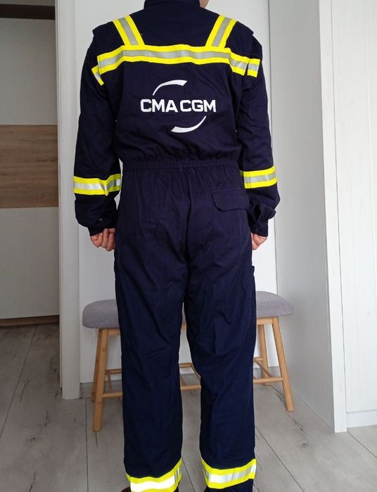 Комбинезоны рабочие, новые.