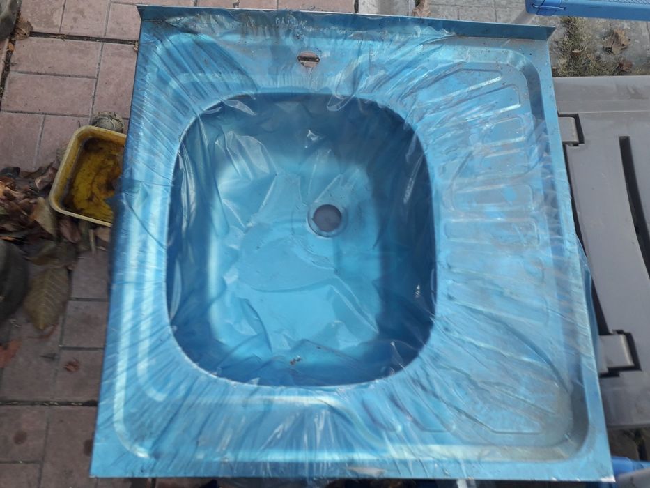 Мойки новые разные