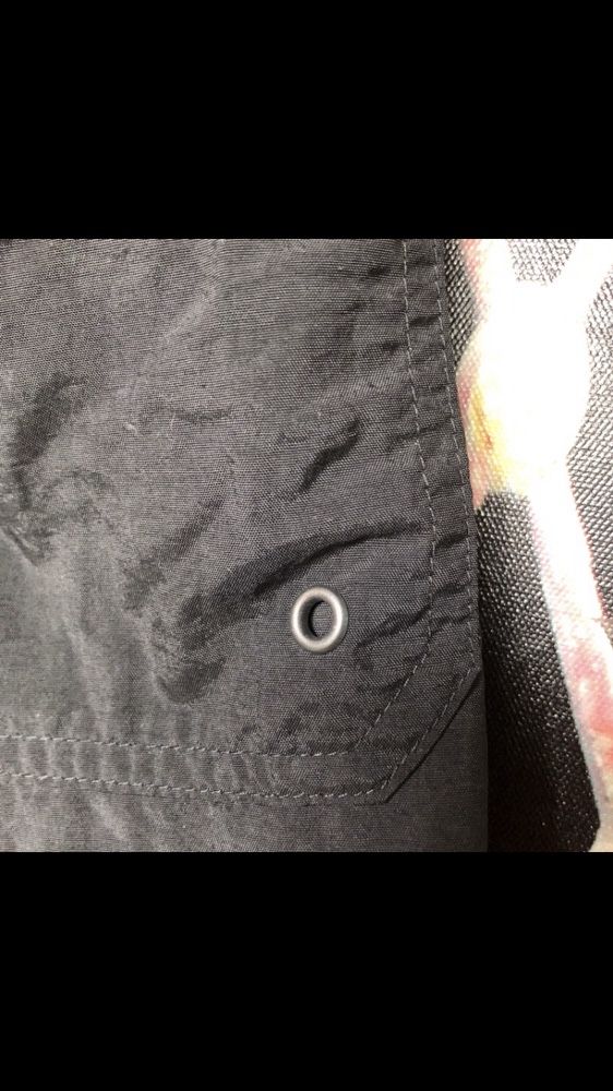 Czarne chłopięce krótkie spodenki szorty kąpielowe haftem Speedo [128]