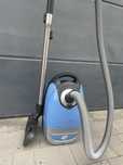 Пилосос Miele Complete C2