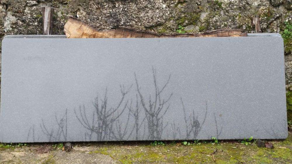 Pedra em granito preto