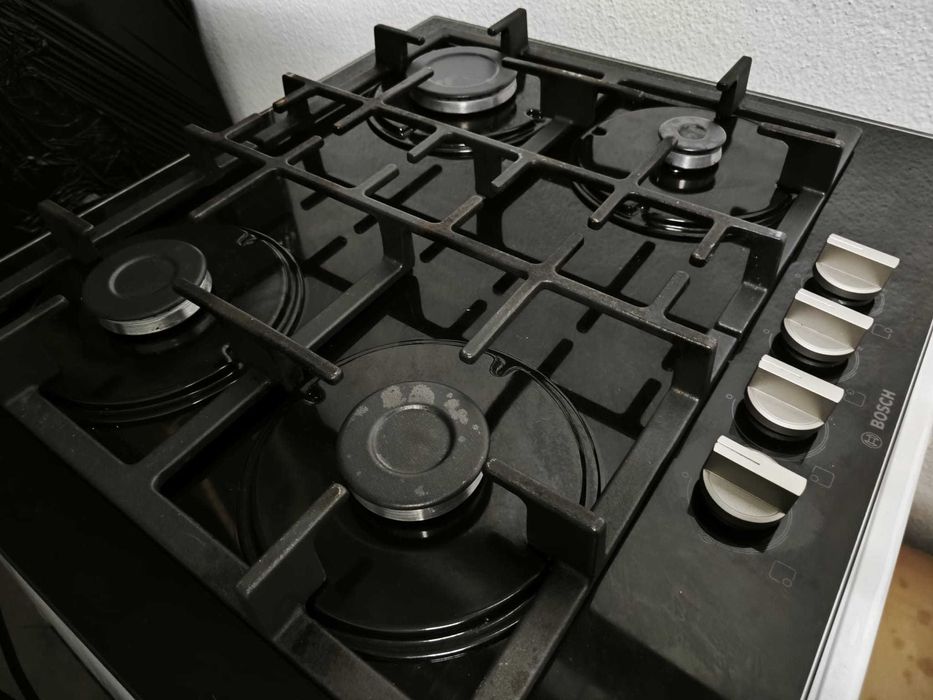 Placa de Gás BOSCH PNP6B6B90 (Gás Natural - 59 cm - Preto)