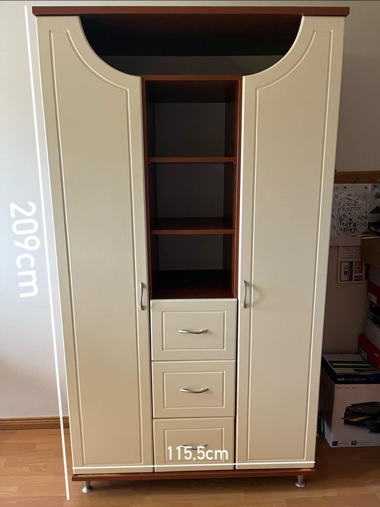 Komplet mebli do pokoju (szafa, łóżko, komoda, biurko)