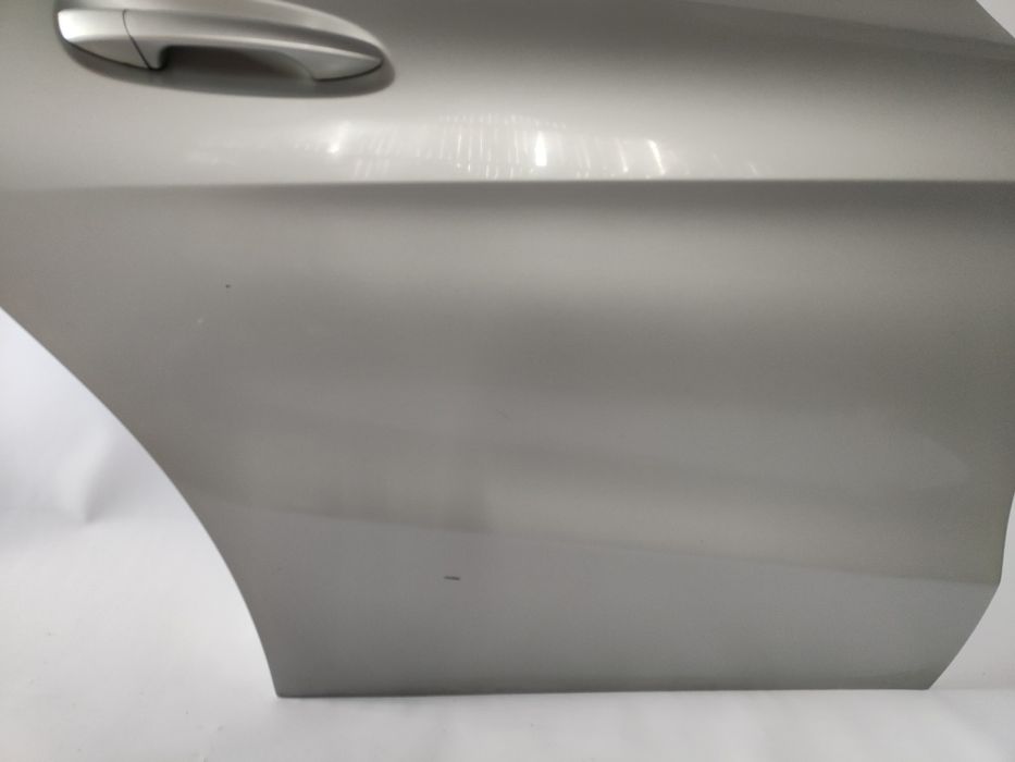 Mercedes CLA w117 250 drzwi prawe prawy tył srebrny 761 kompletne