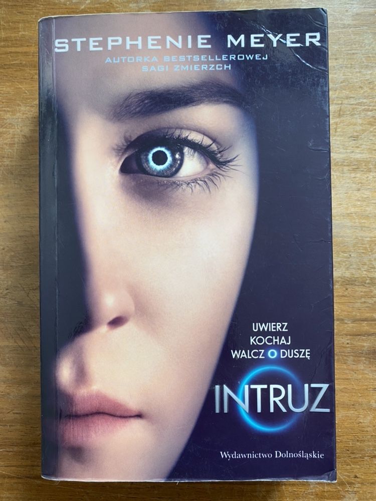 "Intruz" Stephanie Meyer