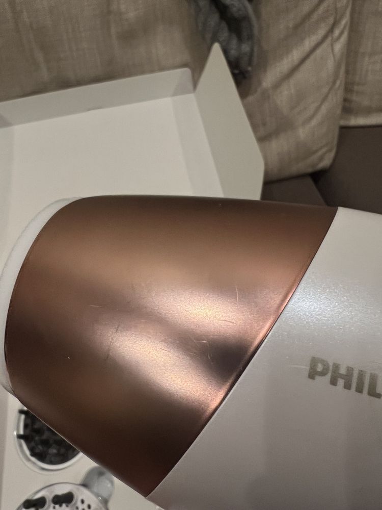 Фен Philips SenseIQ 9000