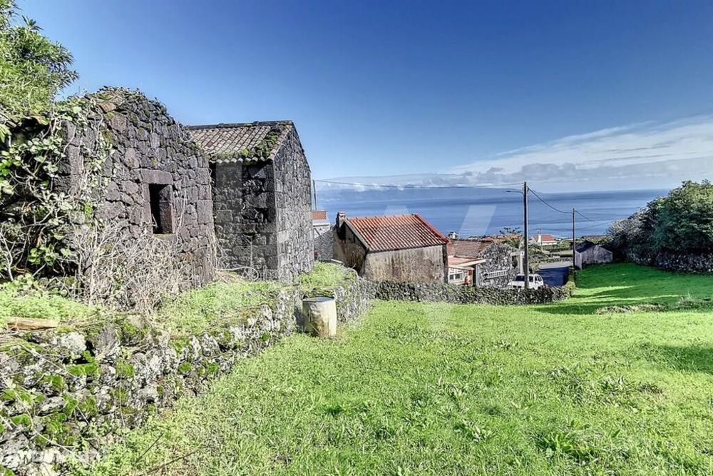 Ruína com vista mar na Prainha - Uma oportunidade de investimento