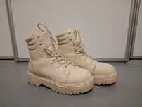 Buty zimowe trapery Sinsay