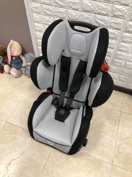 Автокрісло Recaro Young Sport Hero Група 1/2/3 (9-36 кг) рекаро