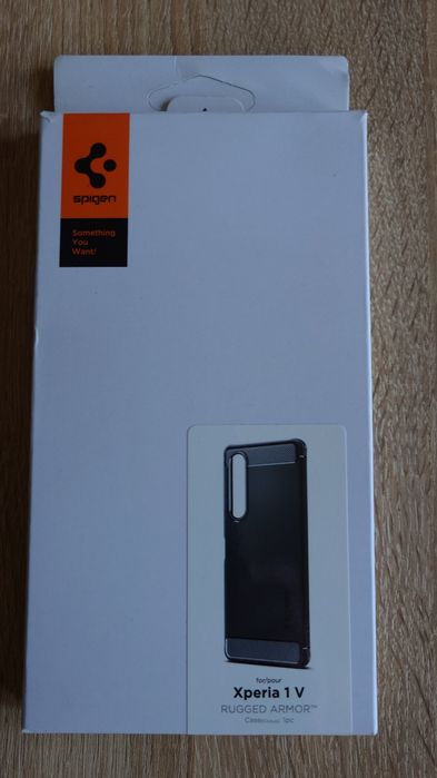 Чохол Spigen на телефон Sony Xperia 1 V.