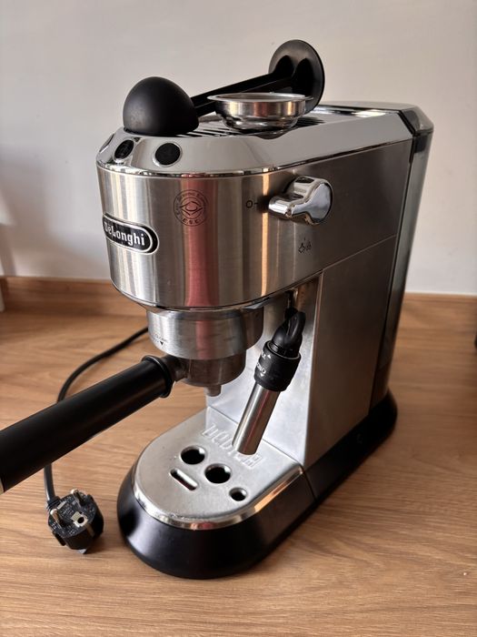 Ekspres kolbowy delonghi
