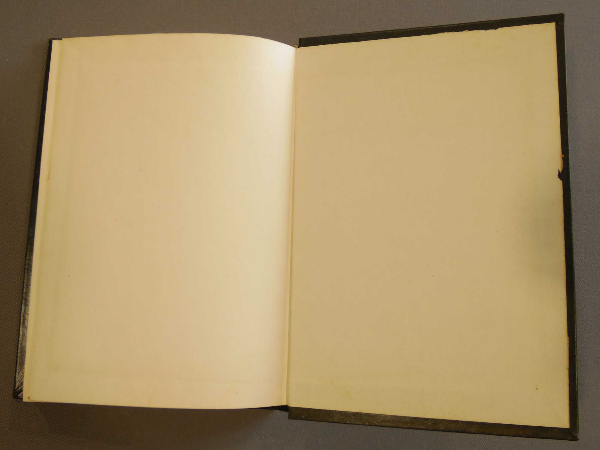Livro De Santo António a Oliveira Salazar por Portugal