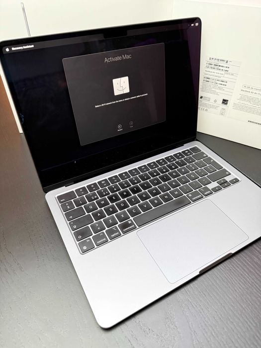 MacBook Air M2 2022, 8 GB RAM, 256 GB SSD, OVP, Akku 94%