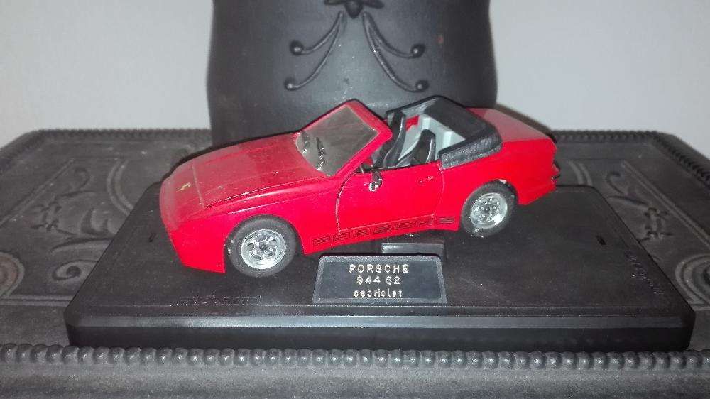 Miniatura Porsche 944 Cabriolet