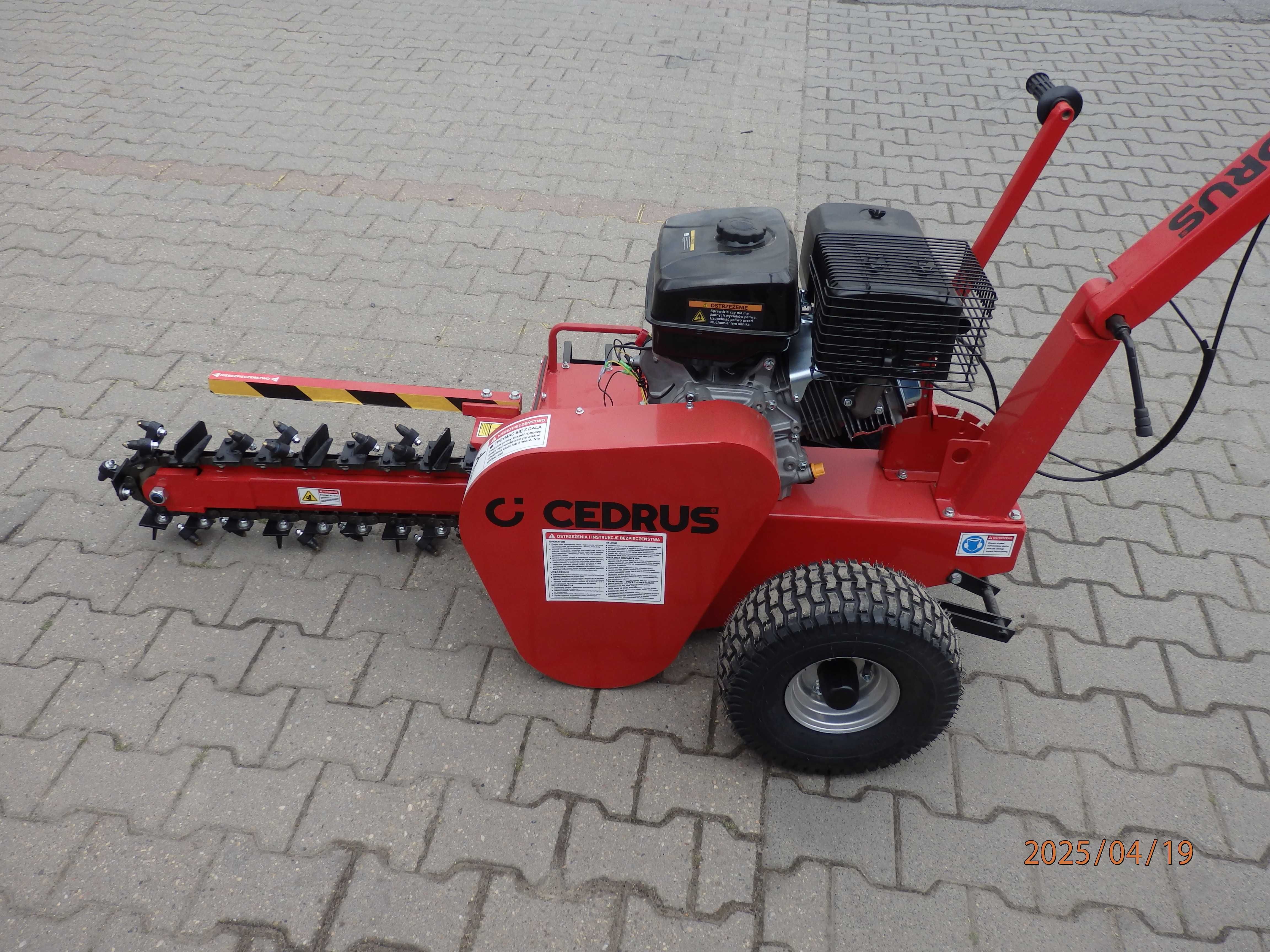 Koparka łańcuchowa CEDRUS KP01 -WYNAJEM