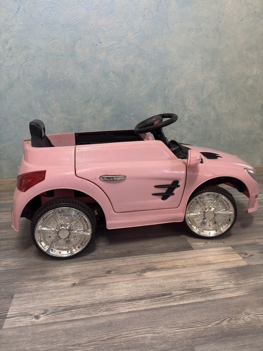 Машинка на аккумуляторе